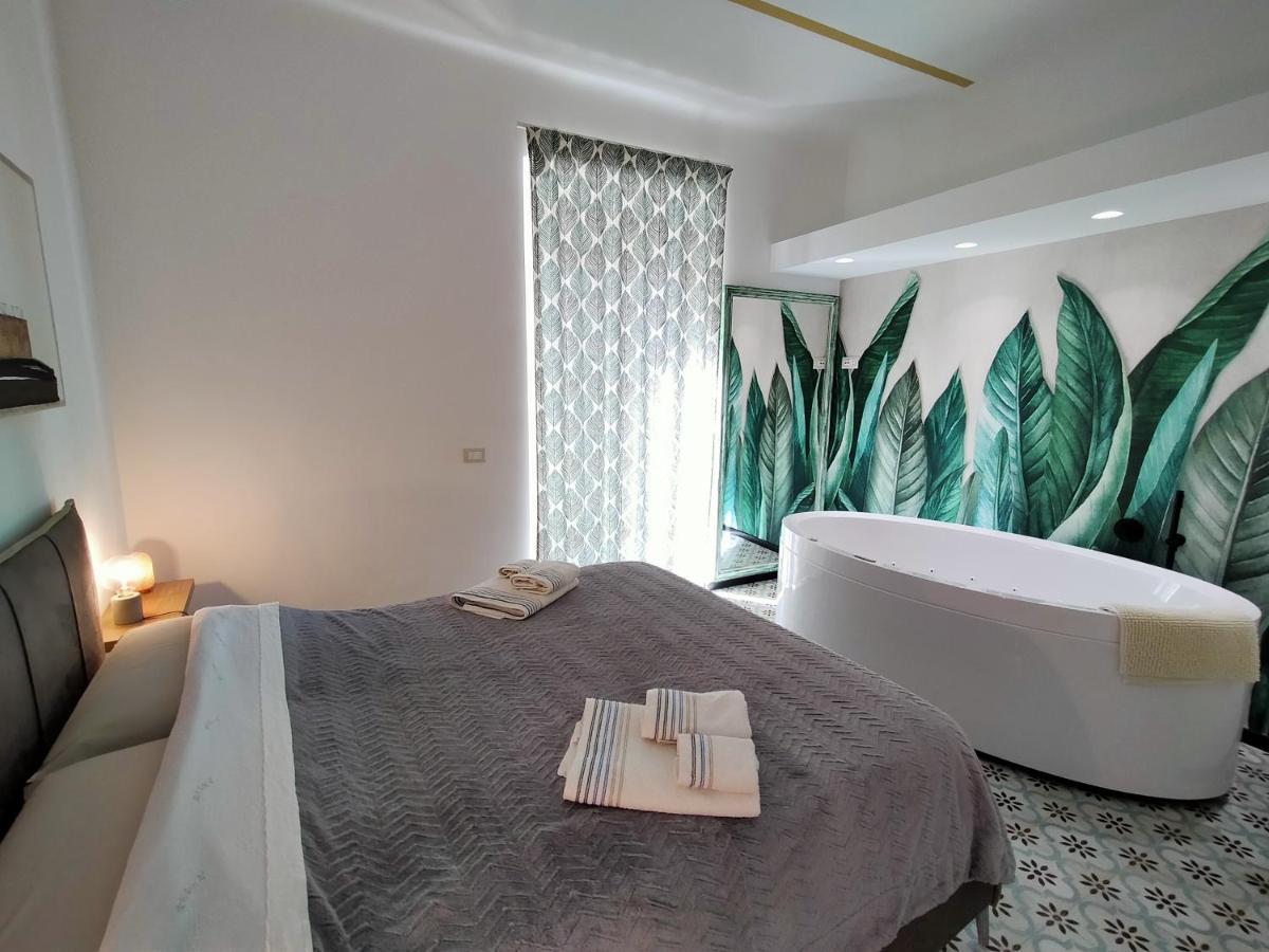 Sonnino Suite Jacuzzi Apartment Μπάρι Εξωτερικό φωτογραφία